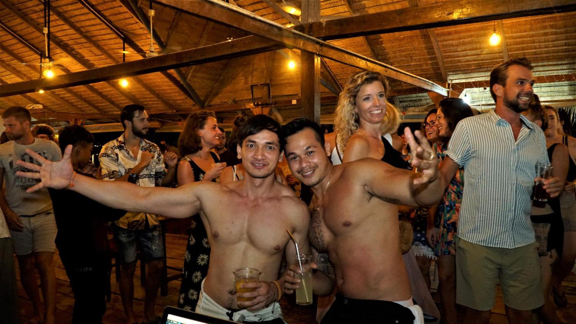 The Big Easy Koh Rong Samloem Pansiyon Koh Rong Sanloem Dış mekan fotoğraf
